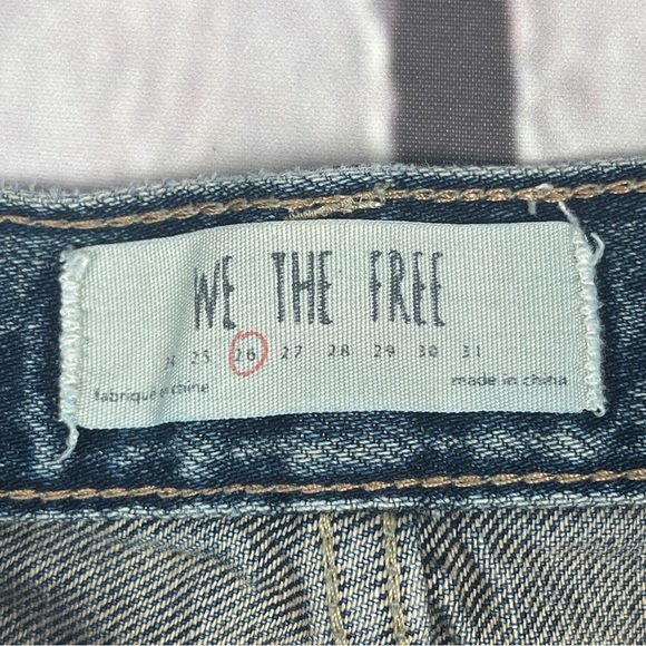 WE THE FREE destructed short blue denim shorts, size 26 - Picture 2 of 12